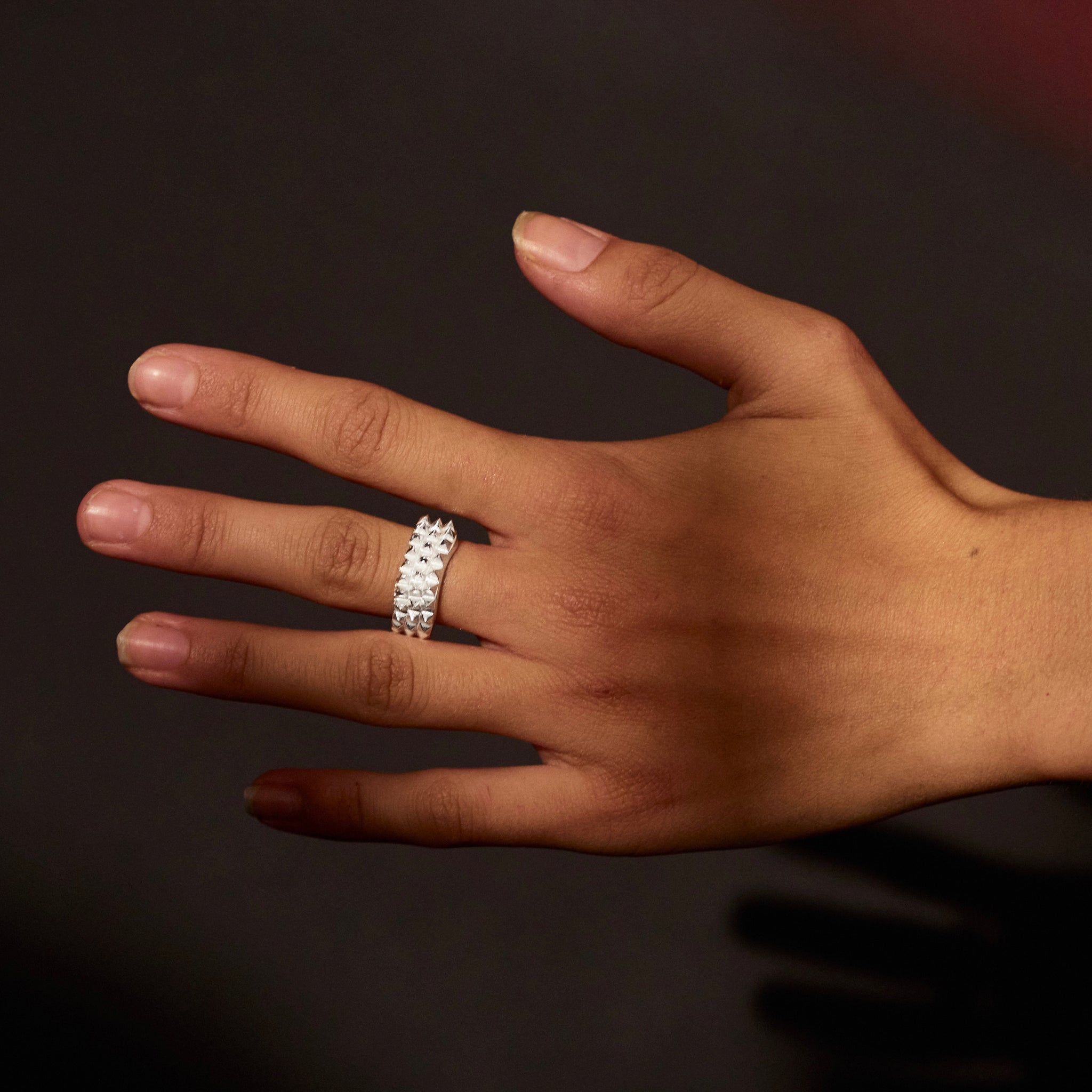 SPIKE RING